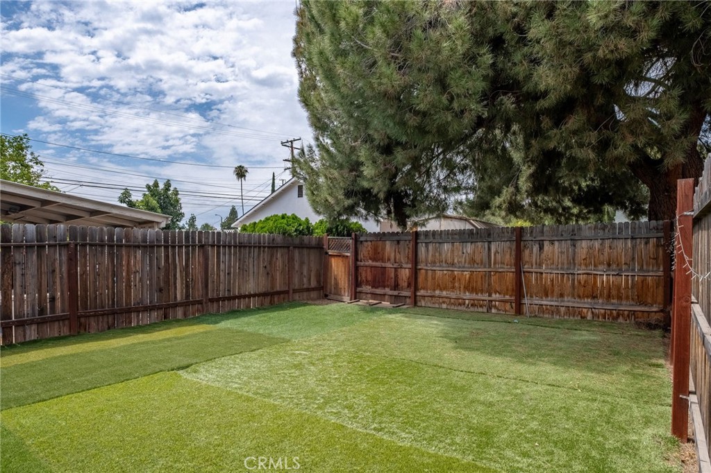 809 E Colton Property Photo 26