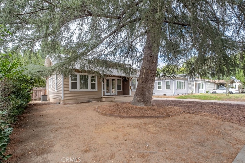 809 E Colton Property Photo 29