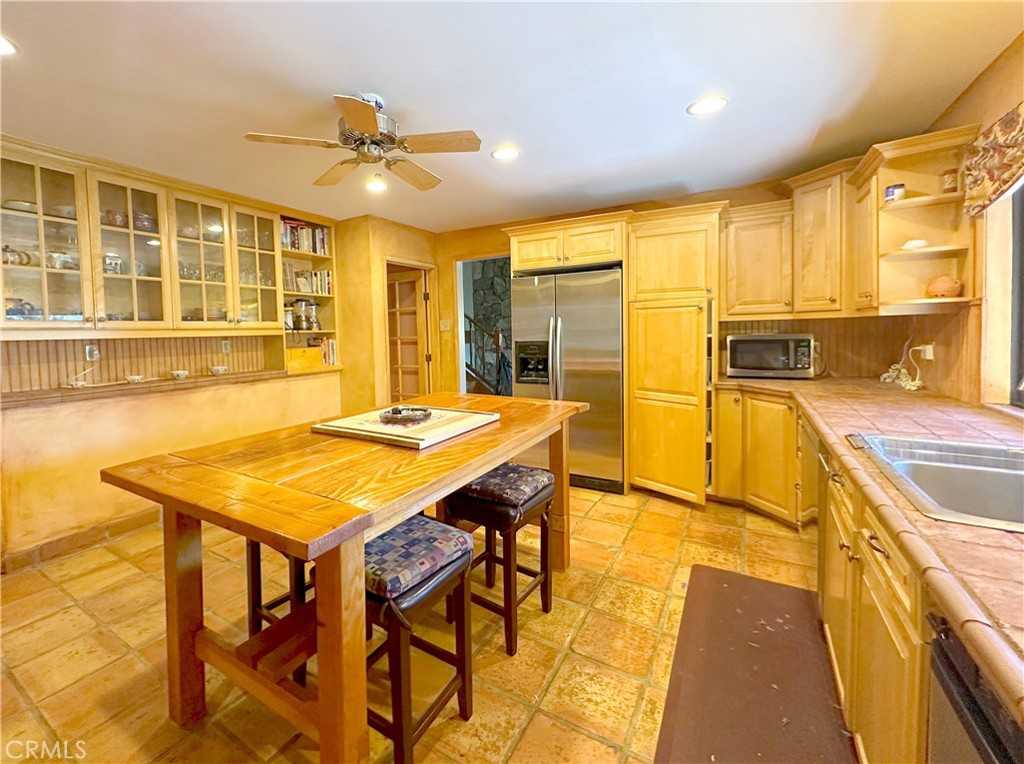 468 Zermatt Property Photo 11