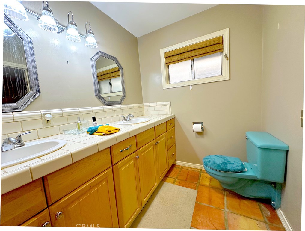 468 Zermatt Property Photo 19