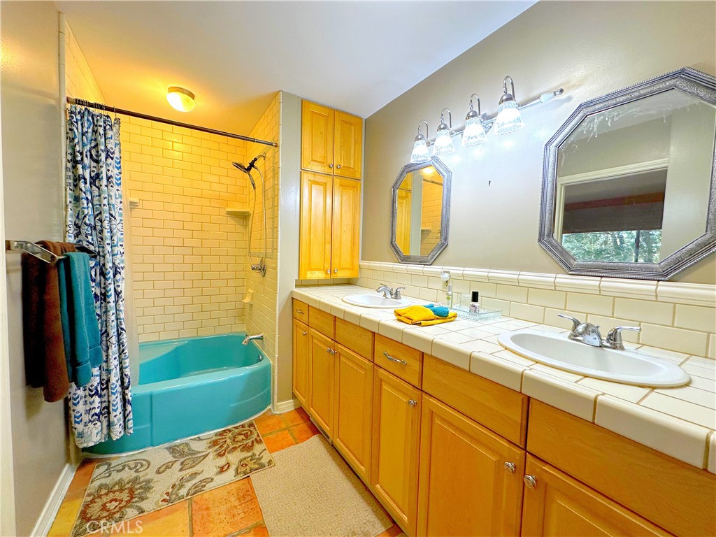 468 Zermatt Property Photo 20