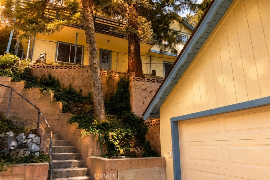 24687 San Moritz Property Photo 2