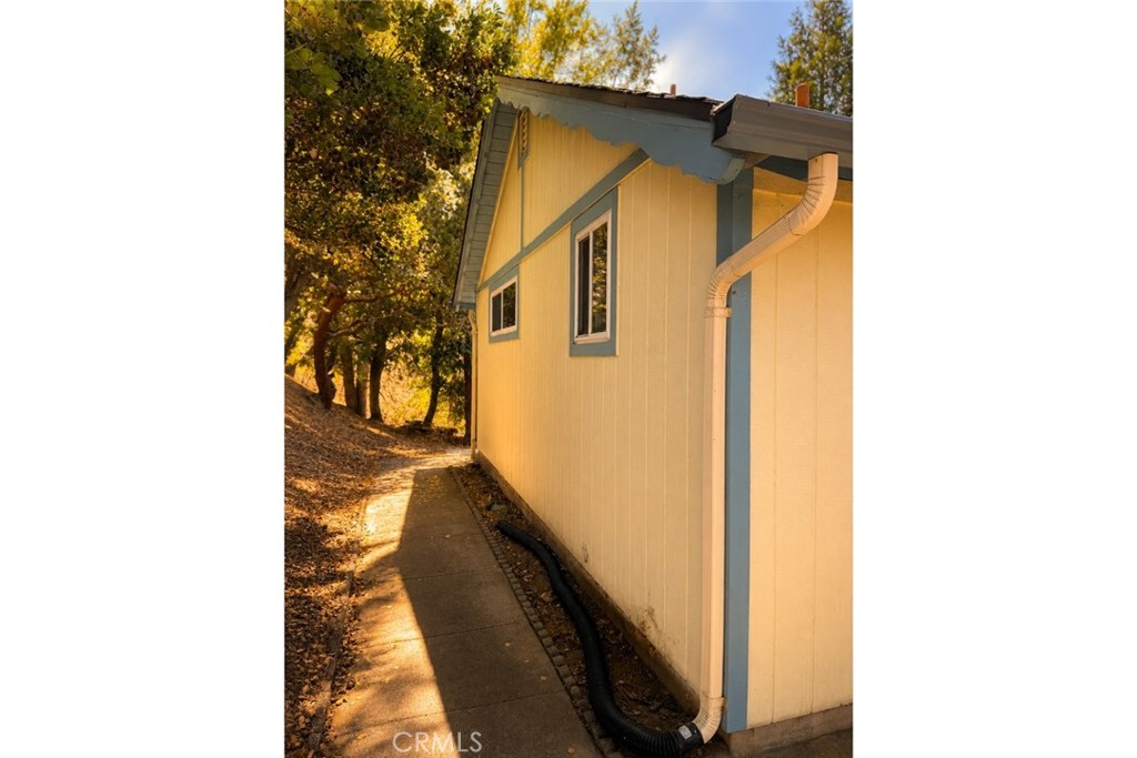 24687 San Moritz Property Photo 18