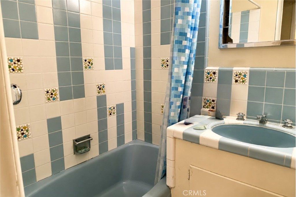 24687 San Moritz Property Photo 26