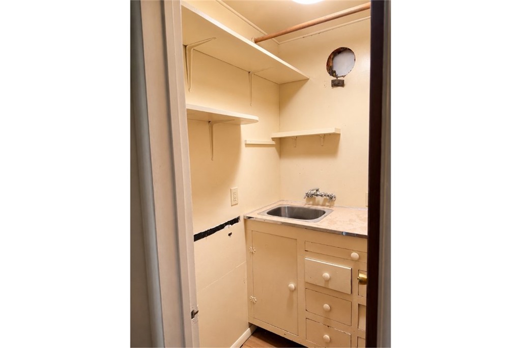 24687 San Moritz Property Photo 27