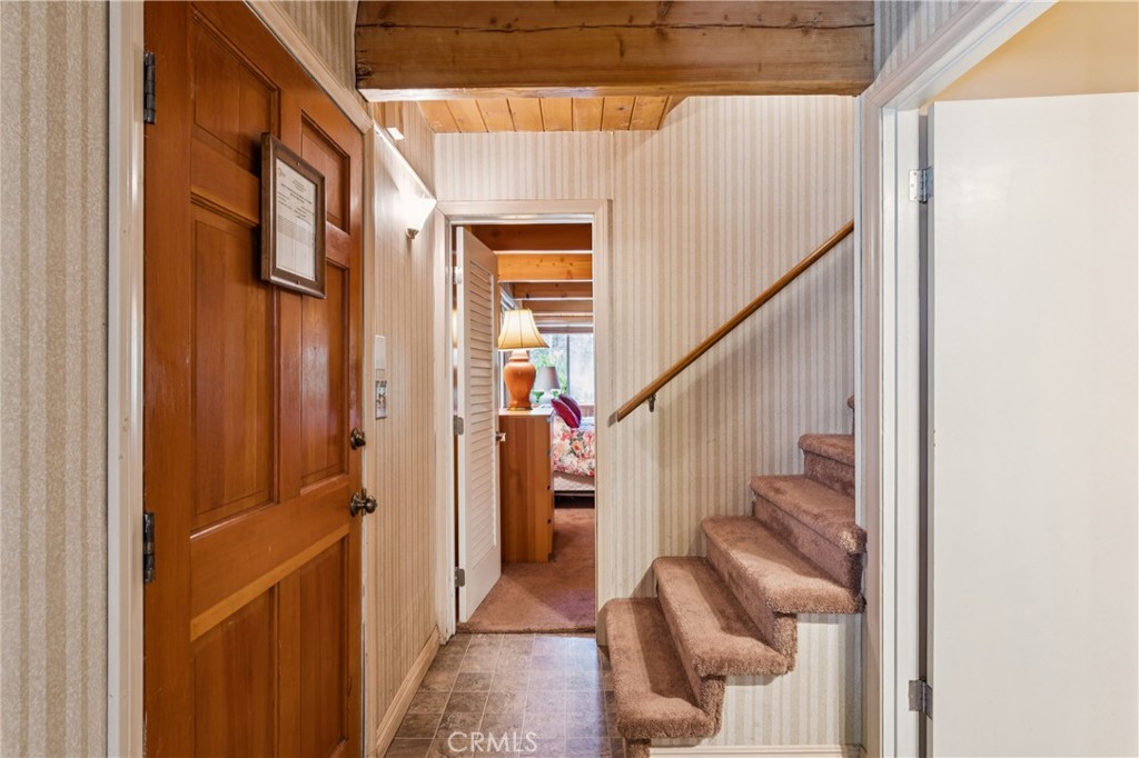 27376 Alpen Property Photo 10