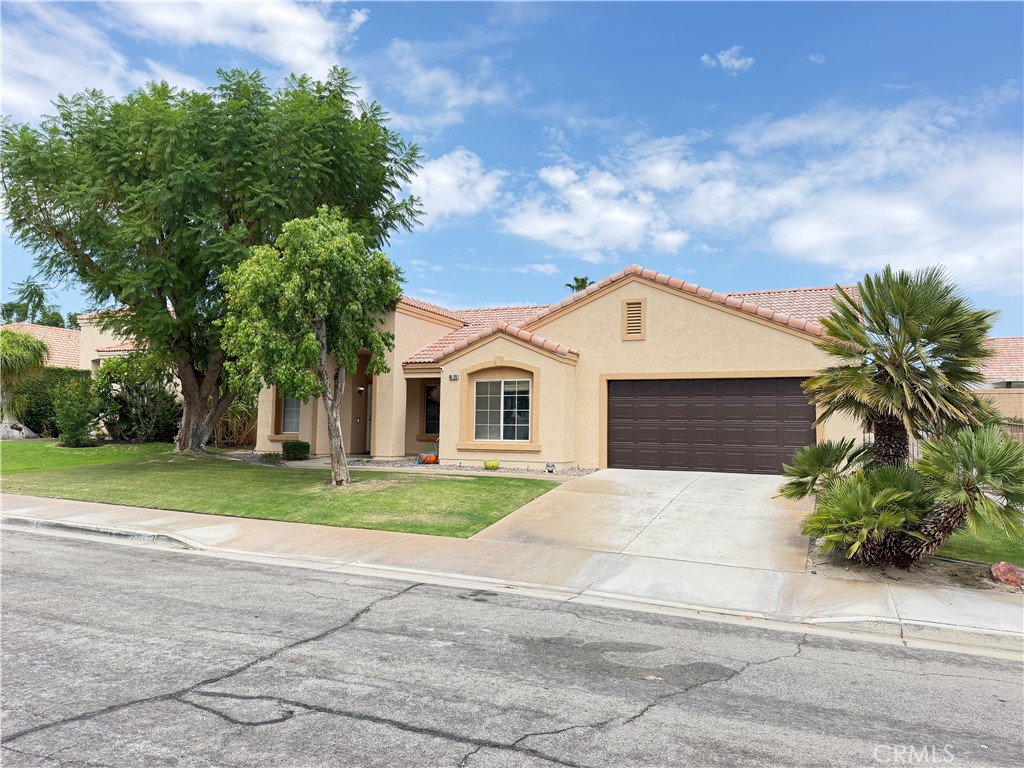 45120 Desert Fox Drive Property Photo 3