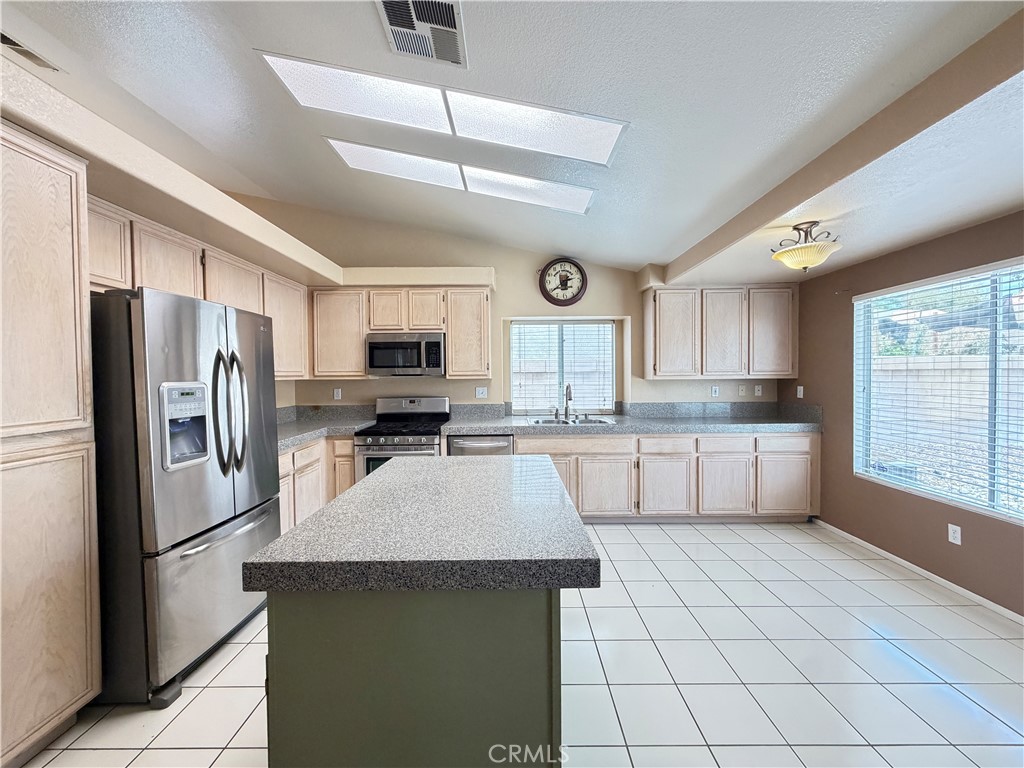 45120 Desert Fox Drive Property Photo 9