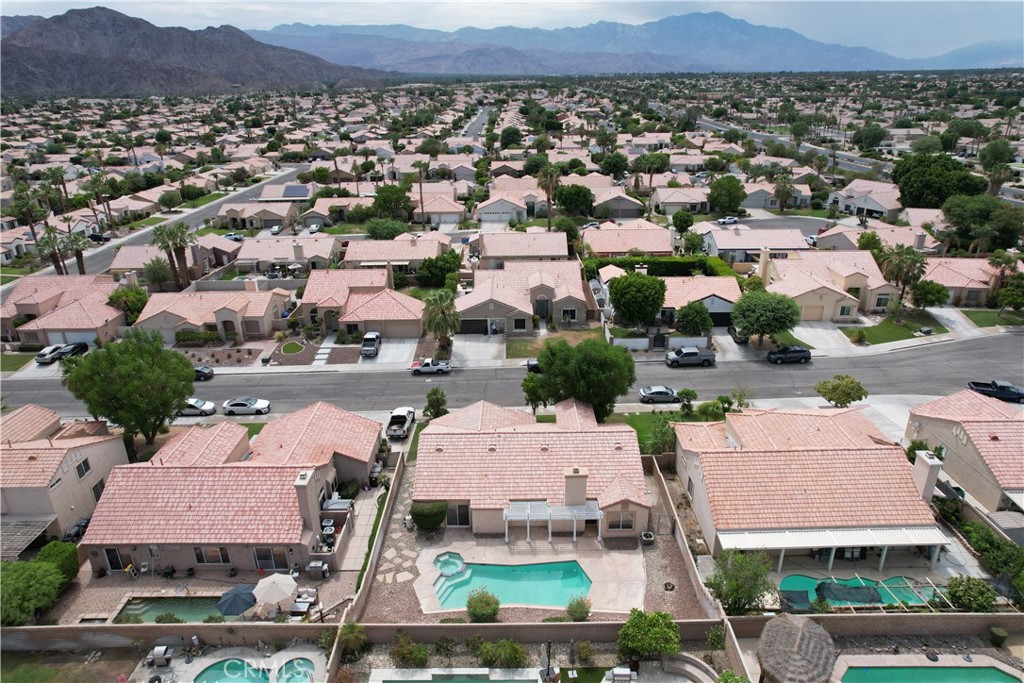 45120 Desert Fox Drive Property Photo 29