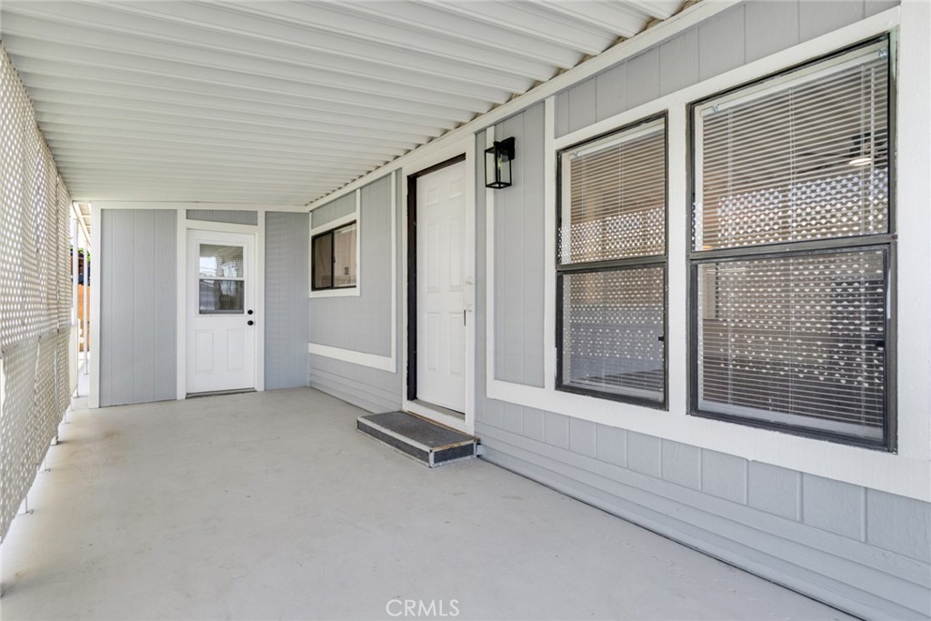 950 California 100 Property Photo 3