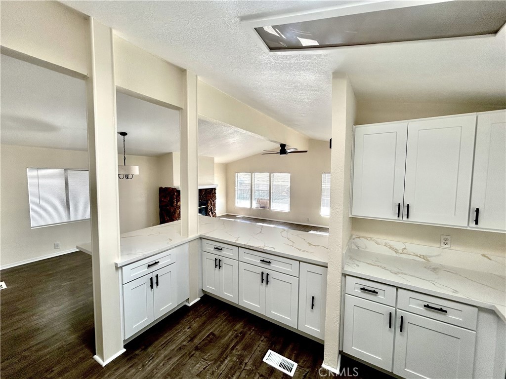 950 California 100 Property Photo 11