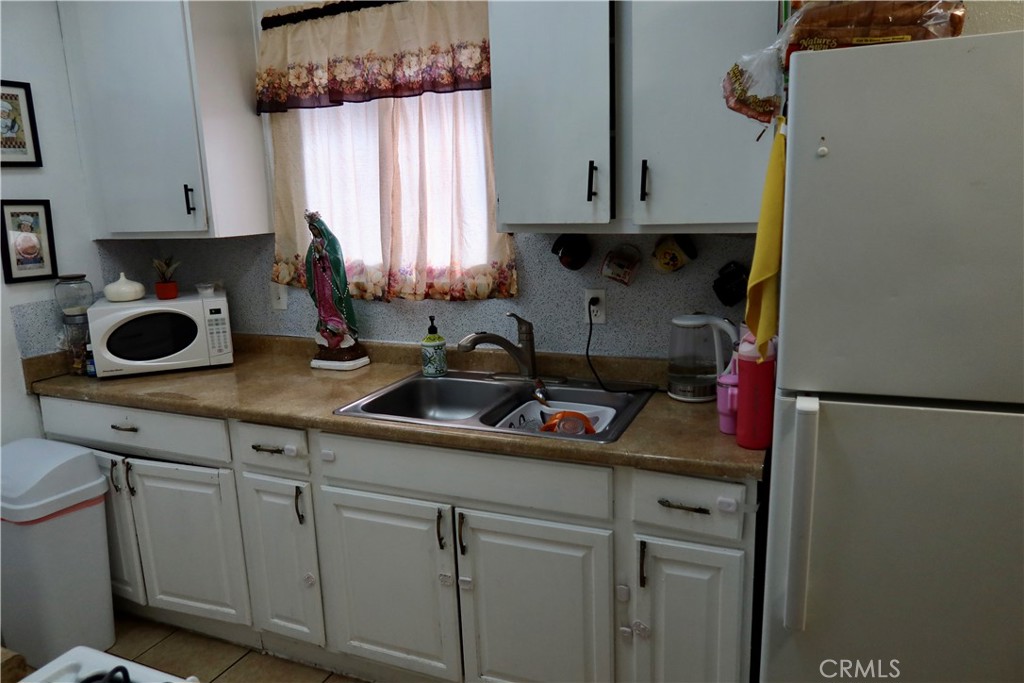 329 E Belmont Property Photo 11