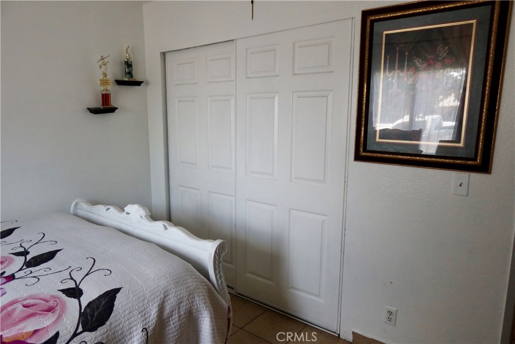 329 E Belmont Property Photo 14