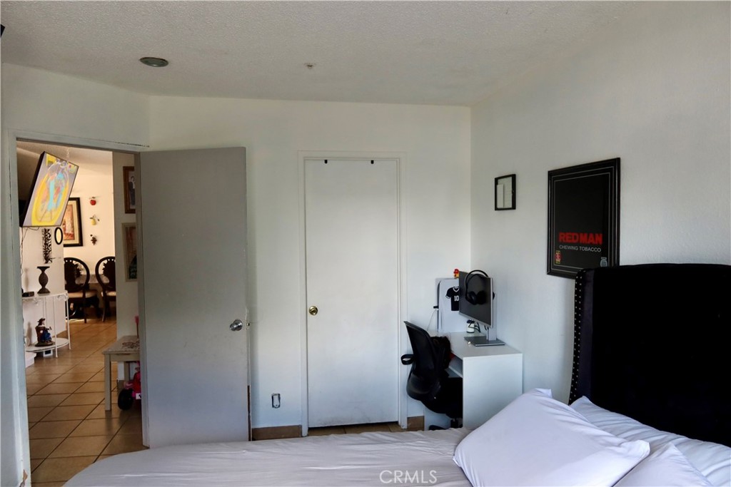 329 E Belmont Property Photo 21