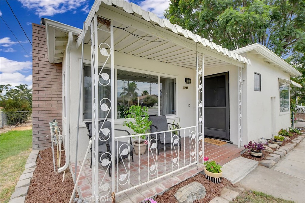 1245 Judson Property Photo 5
