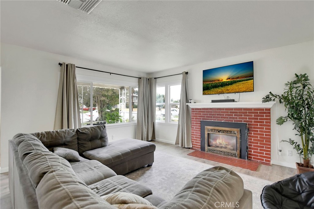 1245 Judson Property Photo 9