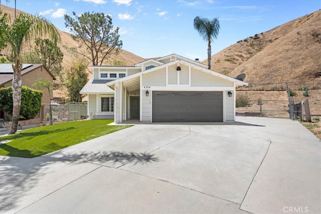 4304 Whitney Dr Property Photo