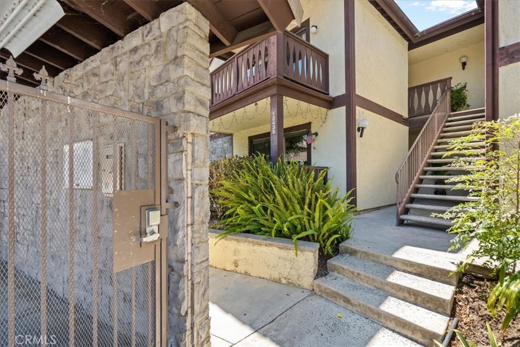 12437 Bay Hill Court Property Photo 2