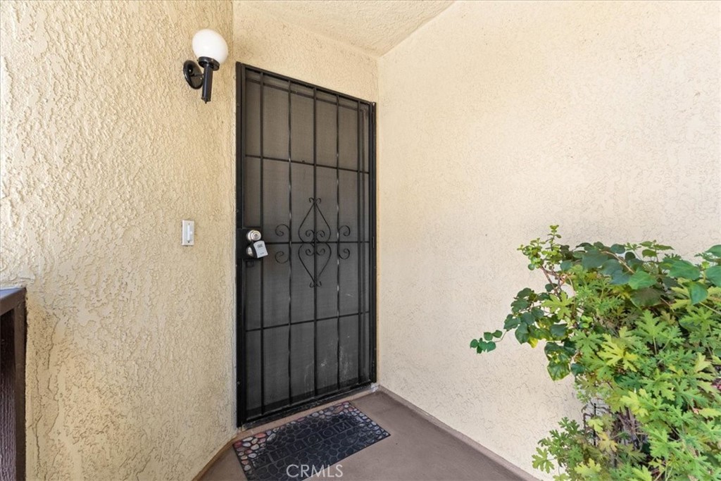 12437 Bay Hill Court Property Photo 3