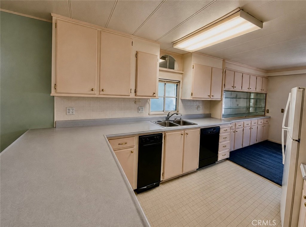11050 Bryant 173 Property Photo 6