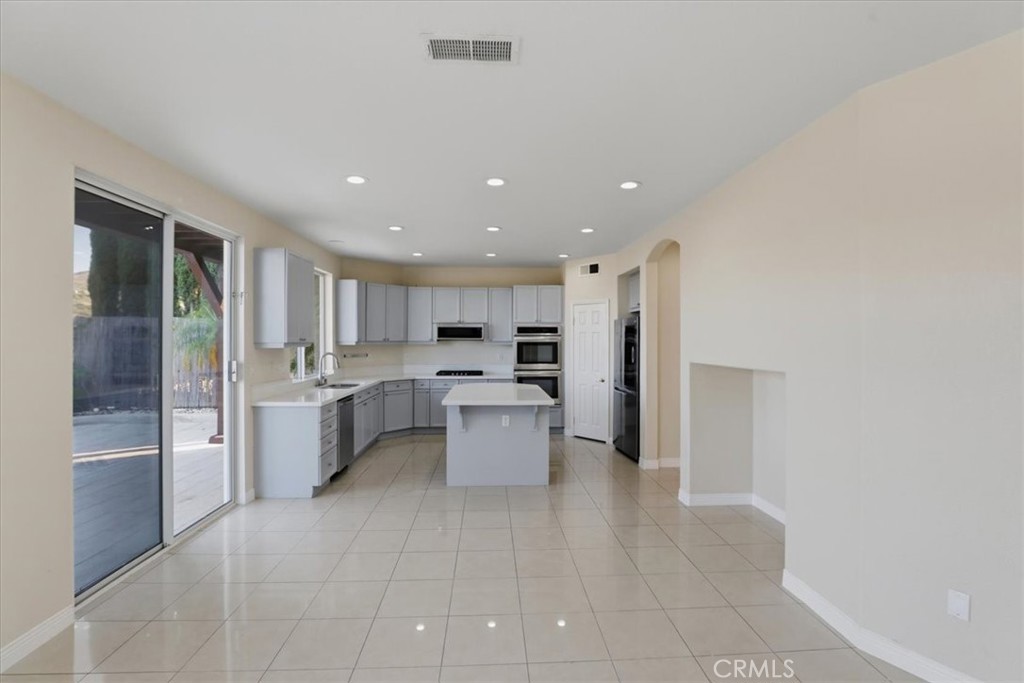 4469 Driving Range Property Photo 18