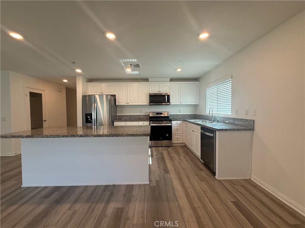 28230 Schola Property Photo 3