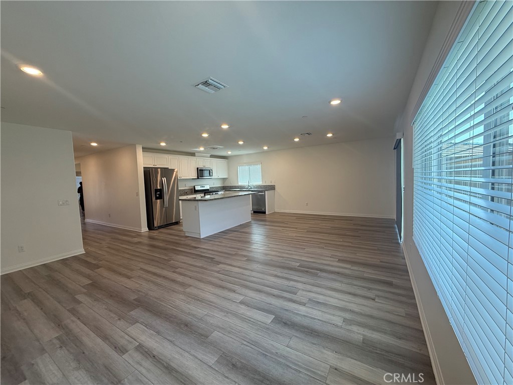 28230 Schola Property Photo 4