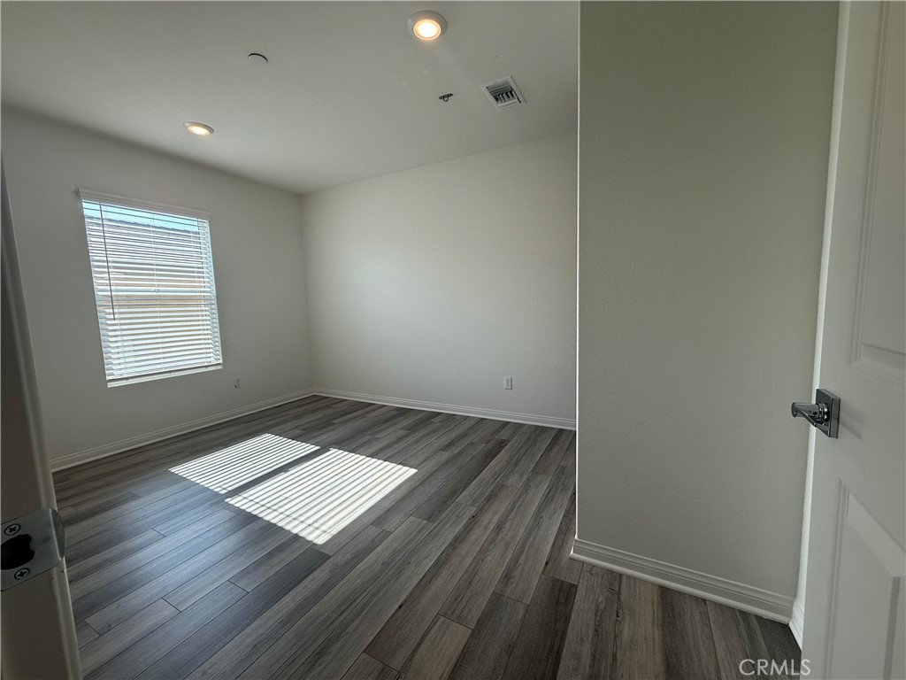 28230 Schola Property Photo 7