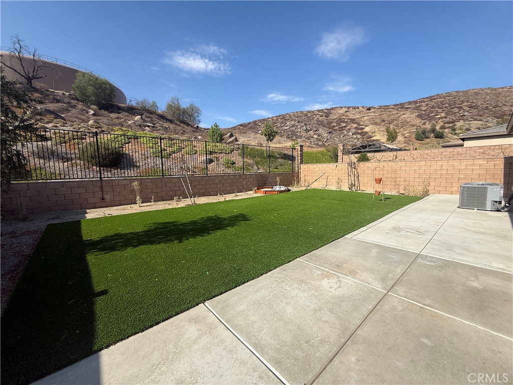 28230 Schola Property Photo 12