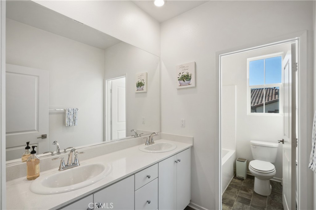 5604 Altamura Way 10 Property Photo 16