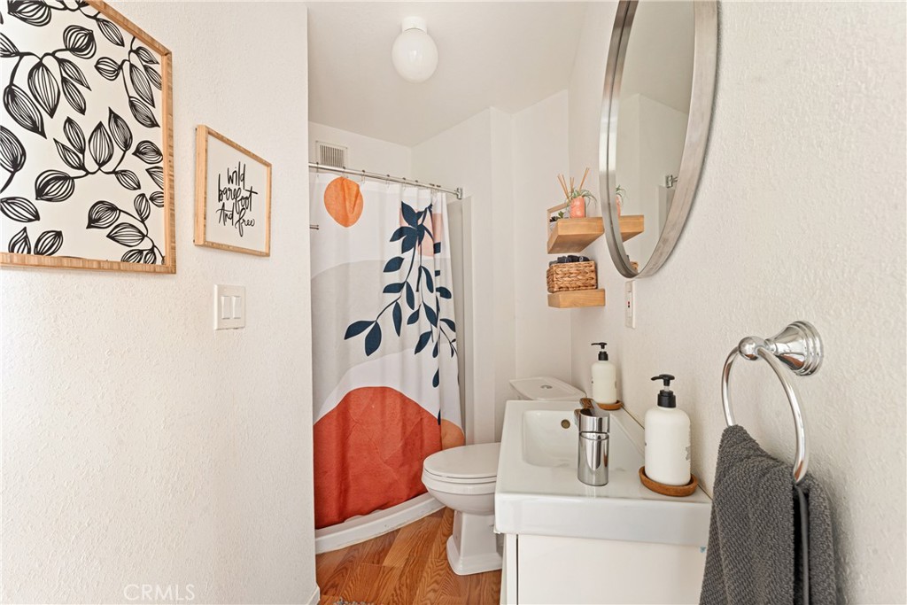 476 Annandale Property Photo 24