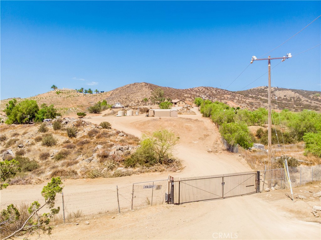 22125 Post Road Property Photo 3