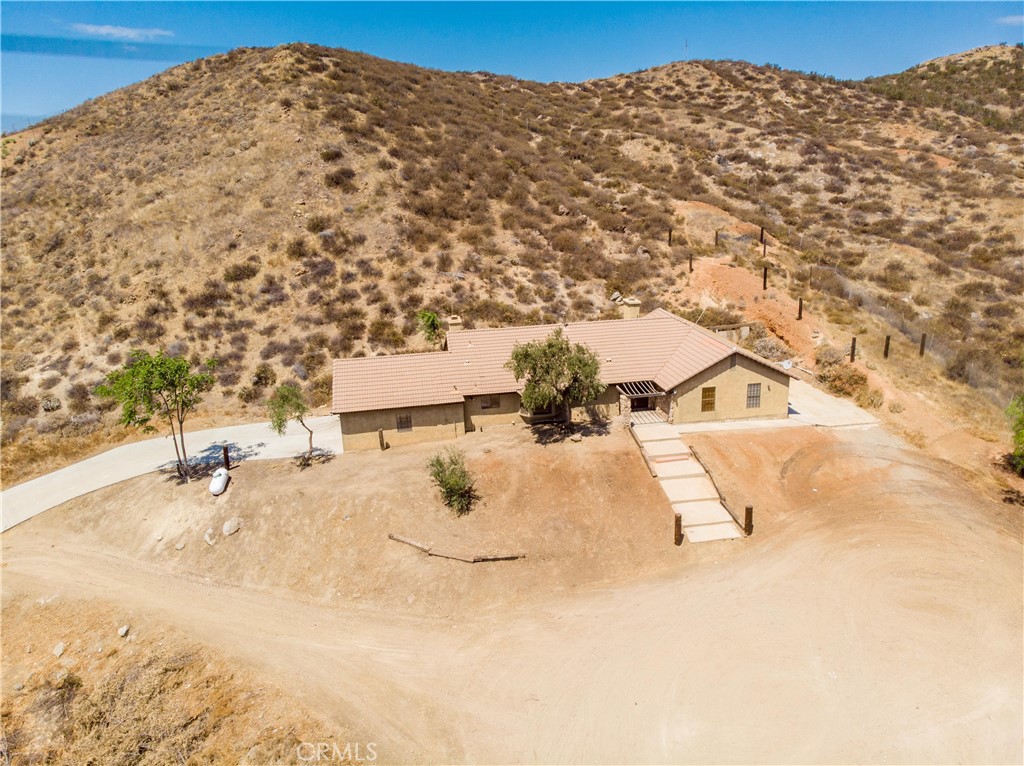 22125 Post Road Property Photo 5