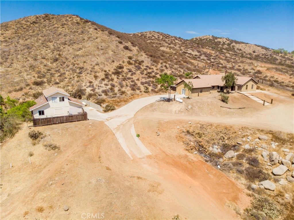 22125 Post Road Property Photo 8