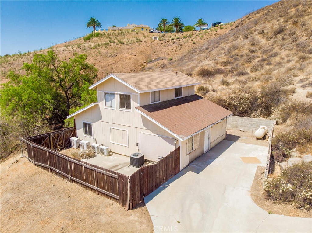 22125 Post Road Property Photo 11