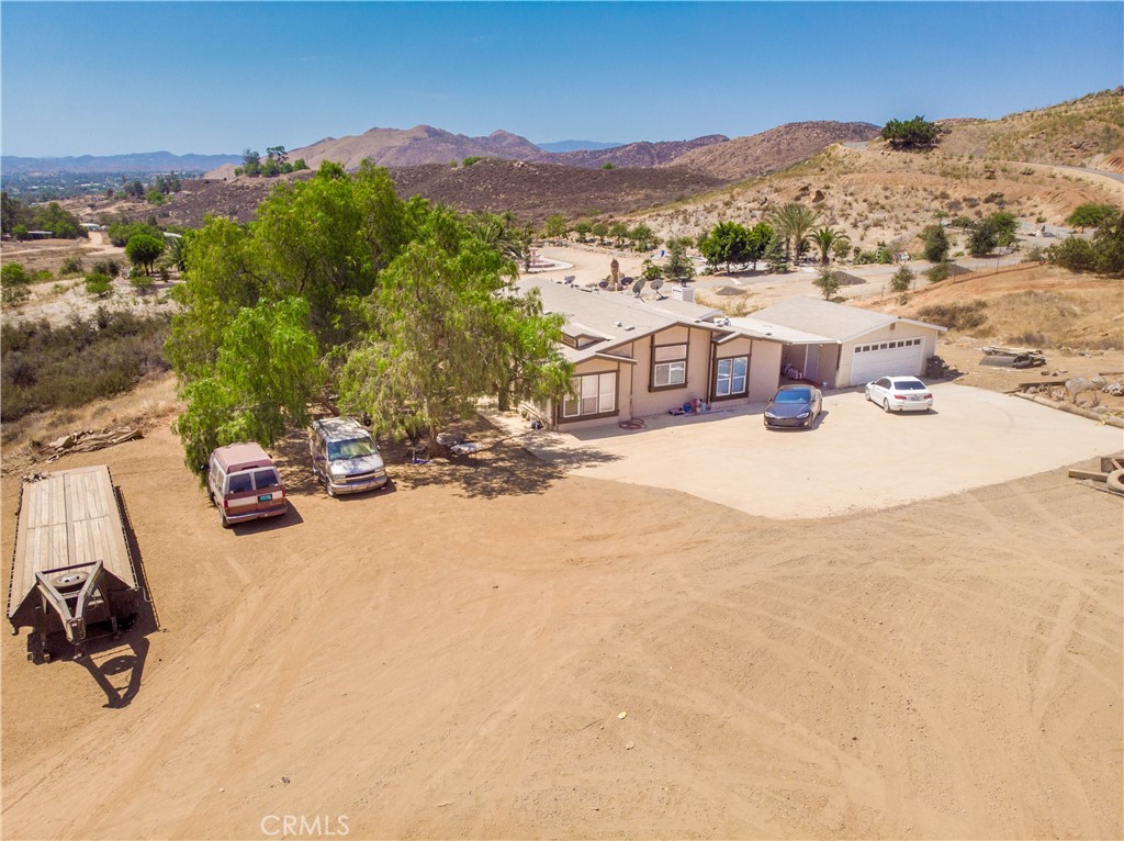 22125 Post Road Property Photo 13