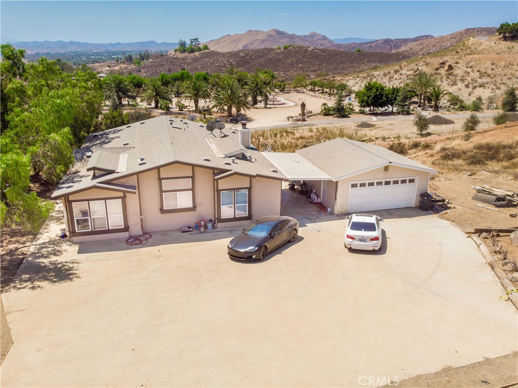 22125 Post Road Property Photo 15