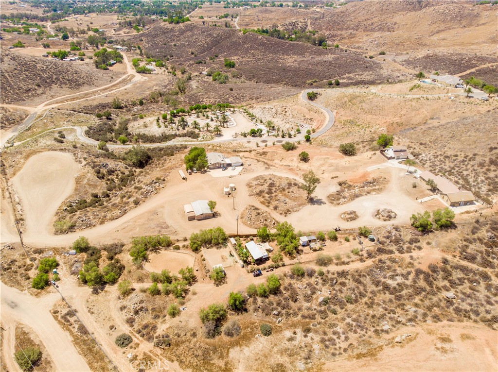 22125 Post Road Property Photo 27