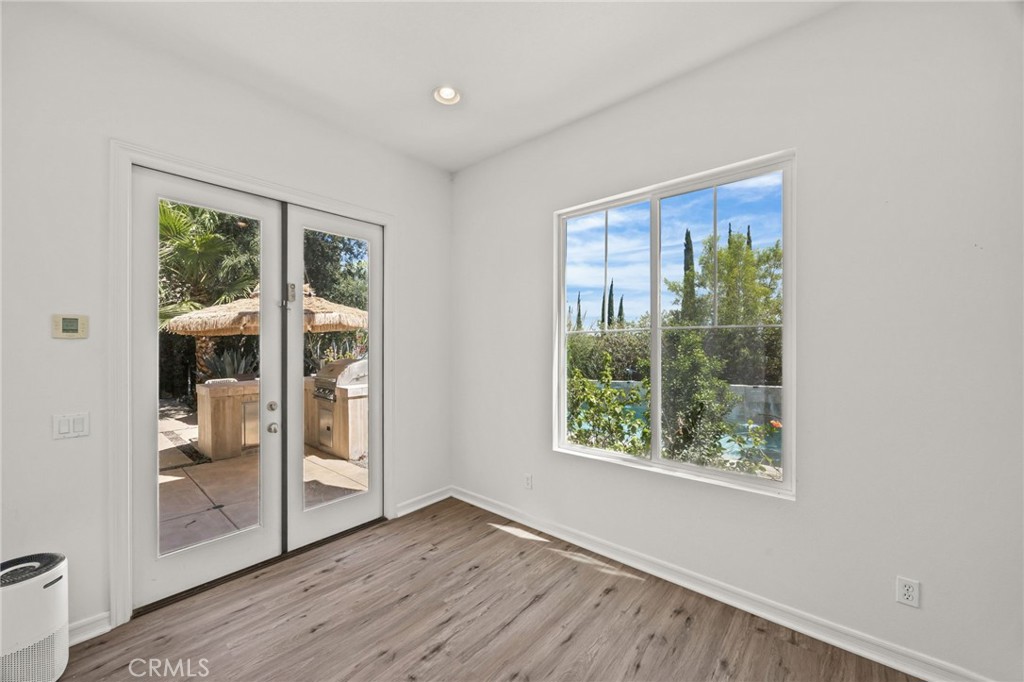 8394 Renwick Property Photo 28
