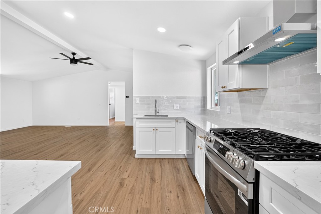 1721 E Colton 21 Property Photo 12