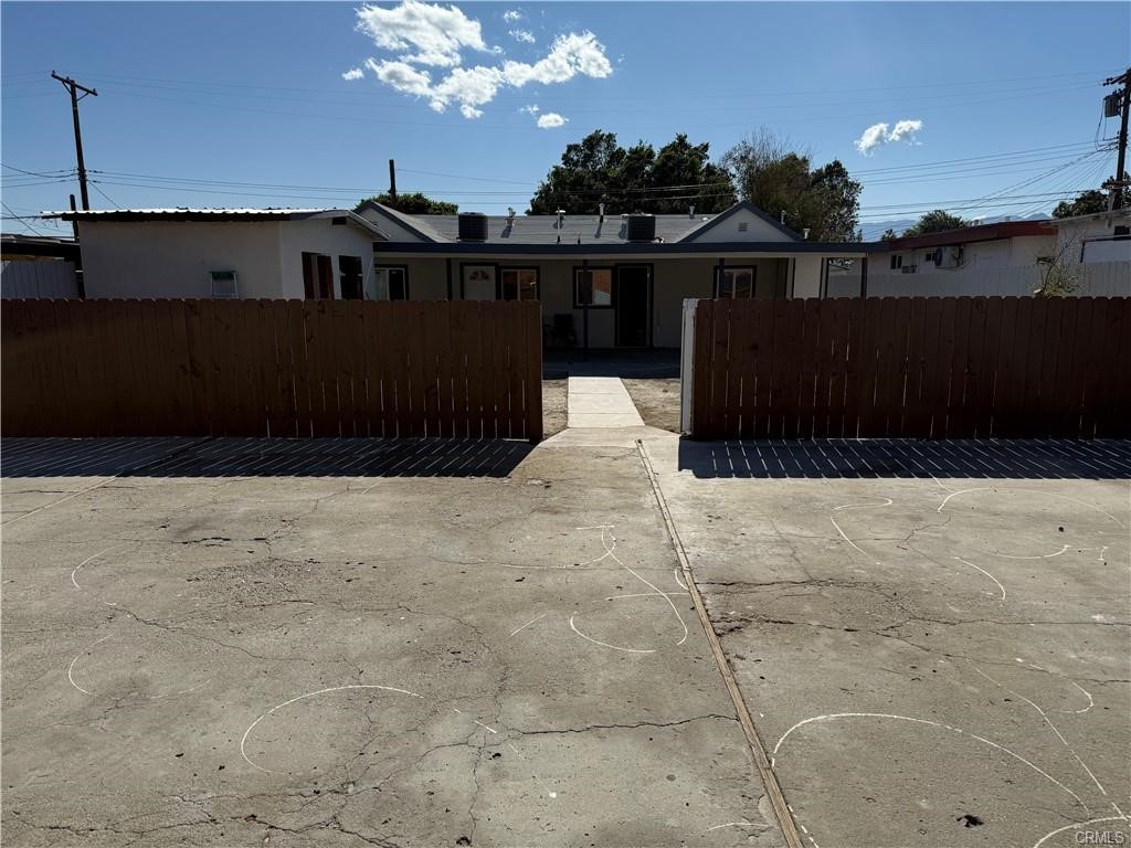 84057 Manila Property Photo 5