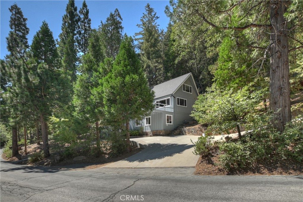 26661 Lake Forest Property Photo 2