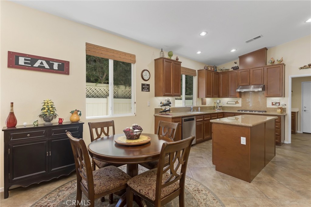 1686 Piper Creek Property Photo 11