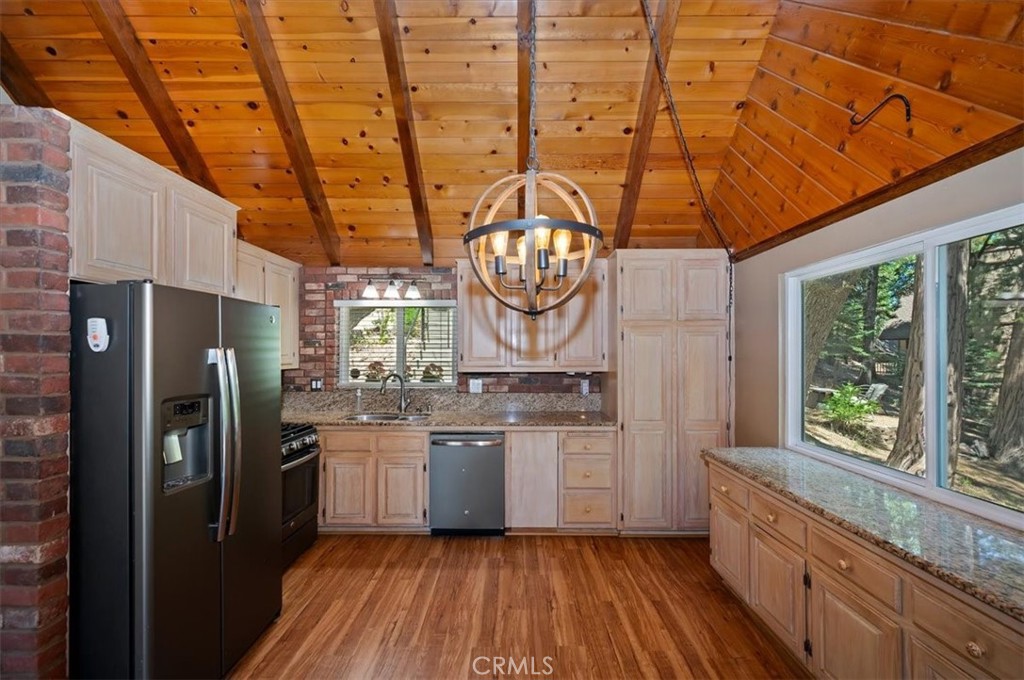 363 Castle Gate Property Photo 11