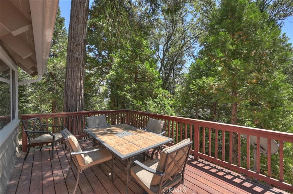 363 Castle Gate Property Photo 13