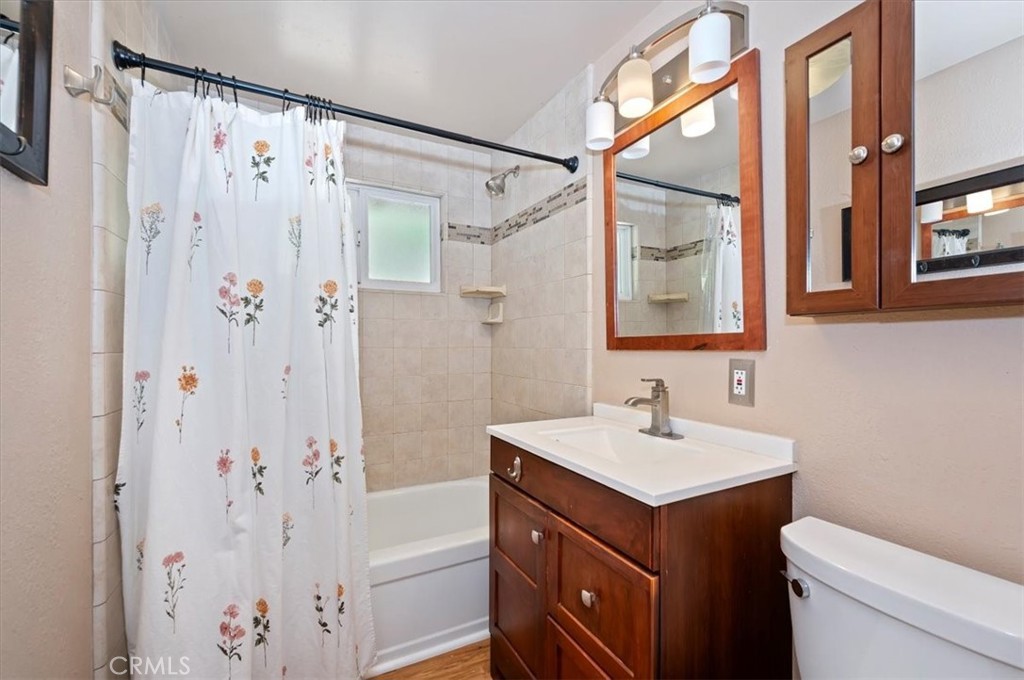 363 Castle Gate Property Photo 17
