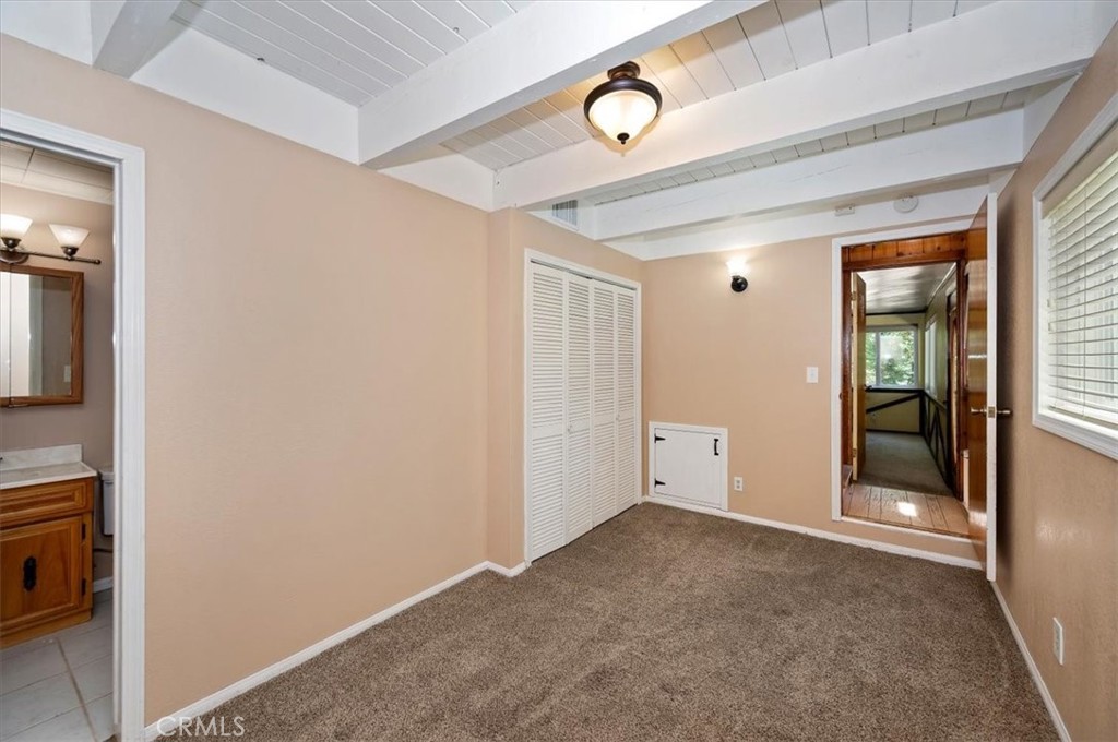 363 Castle Gate Property Photo 31