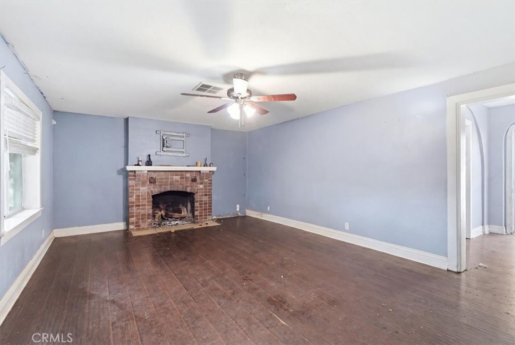 1707 N Arrowhead Property Photo 8
