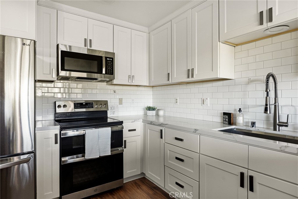 24416 Horst Drive Property Photo 4