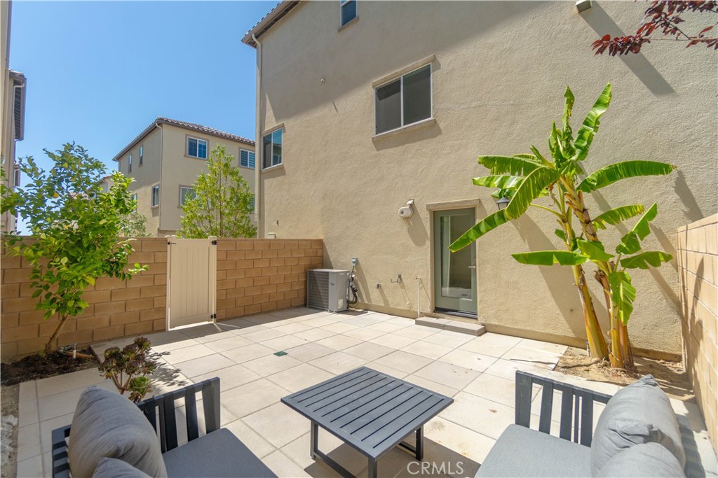 27659 S Rockcrest Property Photo 3